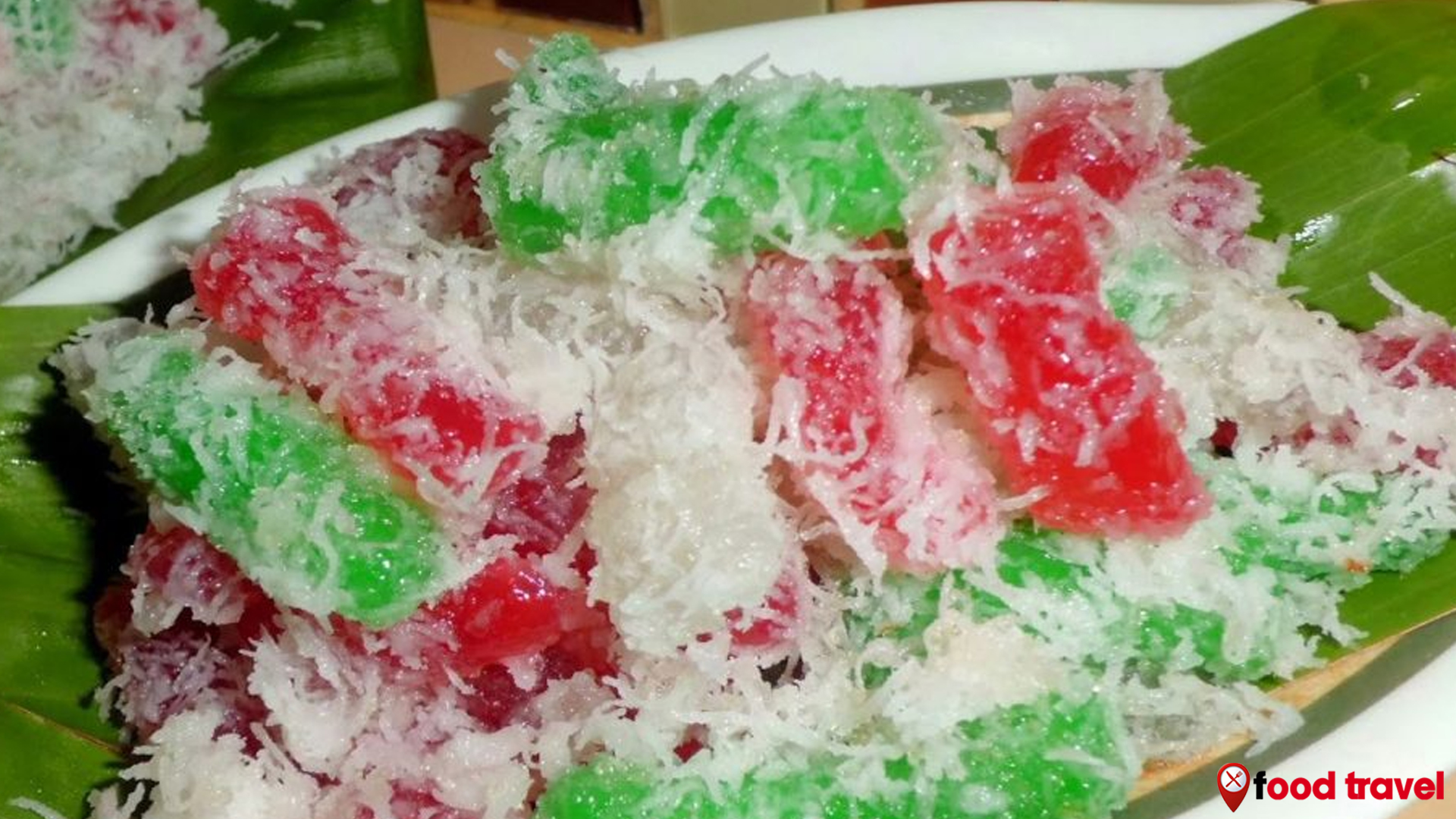 Mengenal Kue Cenil: Kue Manis Berwarna Ceria dari Indonesia