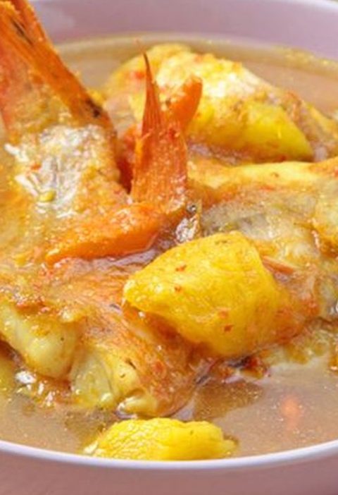 Lempah Kuning: Sensasi Kuah Pedas dan Asam pada Ikan Segar