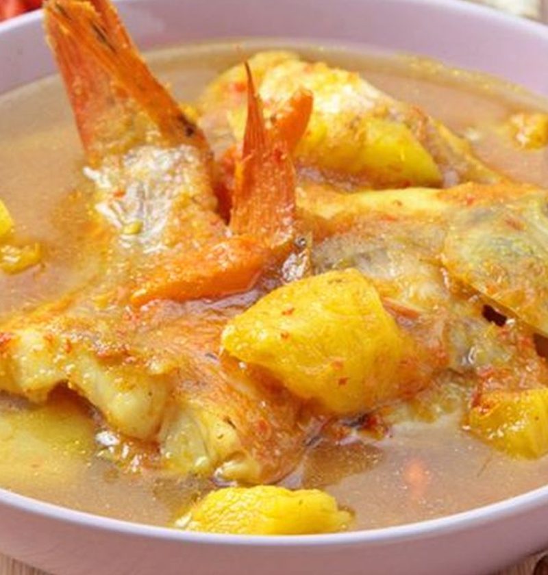 Lempah Kuning: Sensasi Kuah Pedas dan Asam pada Ikan Segar