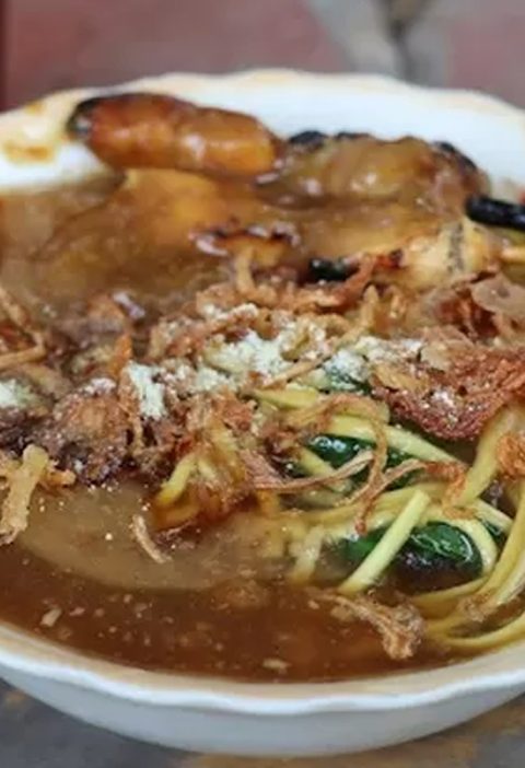 Mie Ongklok, Kuliner Sederhana yang Penuh Kejutan Rasa