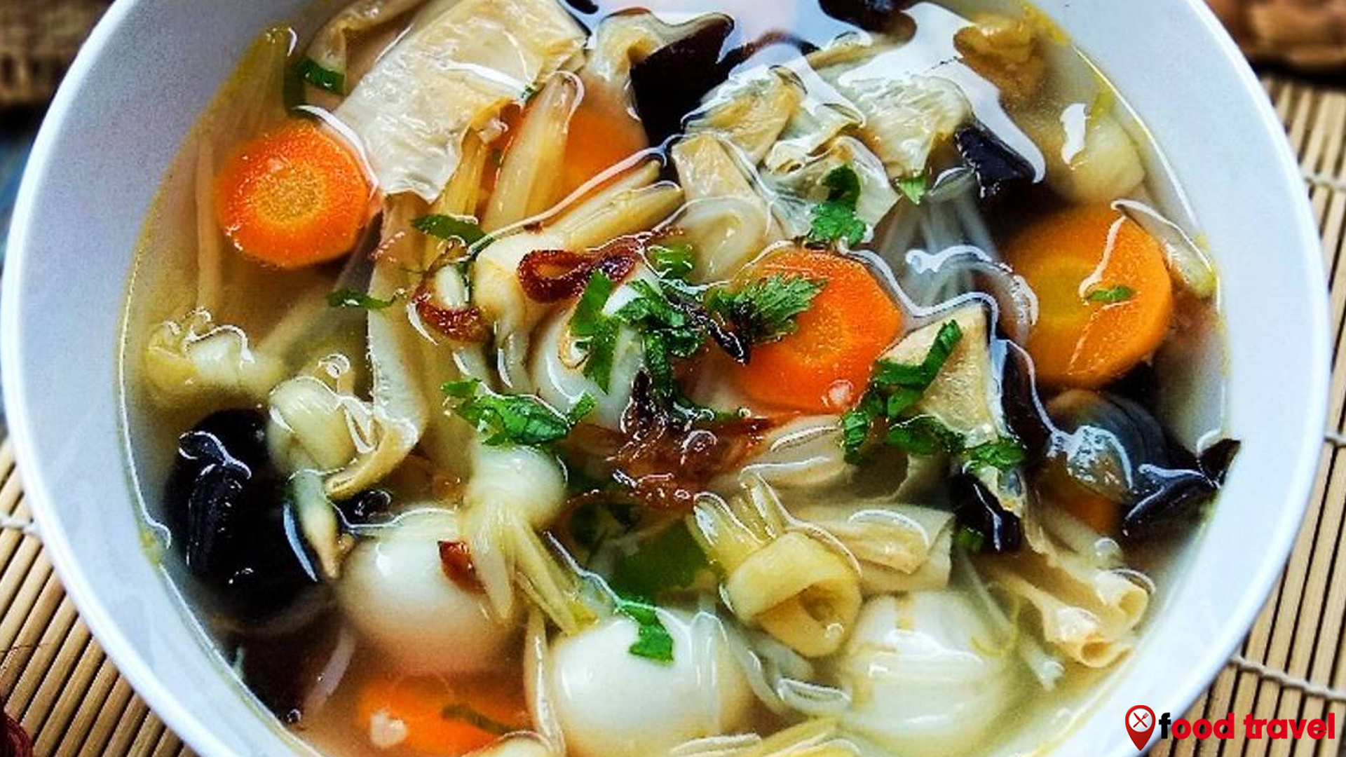 Sup Kimlo: Hangatnya Sajian Tradisional yang Bikin Nagih