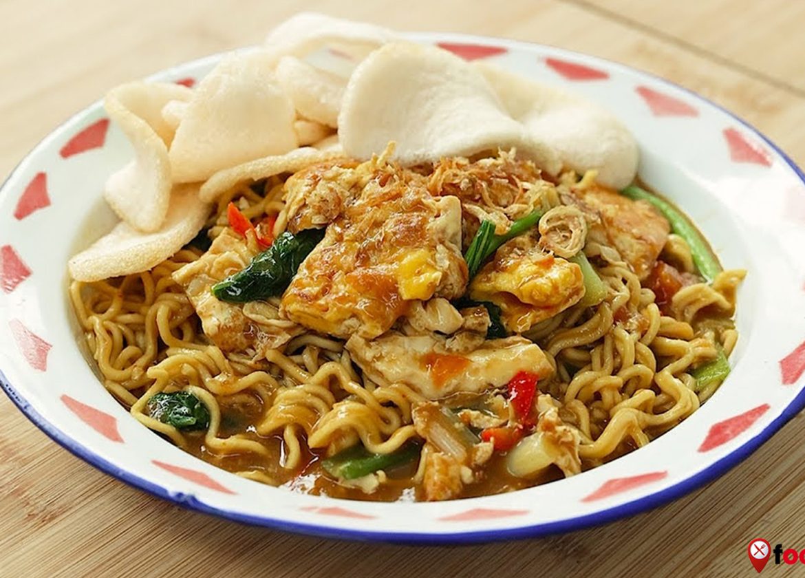 Mie Nyemek: Sensasi Pedas dan Gurih dalam Setiap Suapan