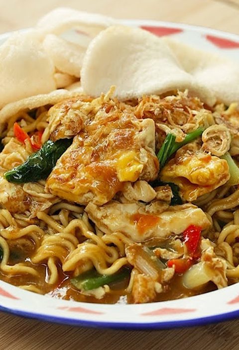 Mie Nyemek: Sensasi Pedas dan Gurih dalam Setiap Suapan