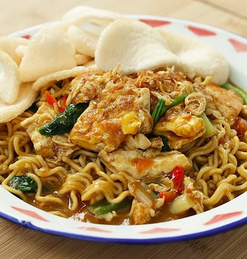 Mie Nyemek: Sensasi Pedas dan Gurih dalam Setiap Suapan