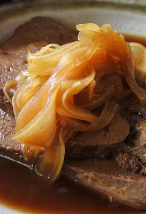 Lezatnya Semur Lidah: Sajian Nikmat yang Bikin Ketagihan