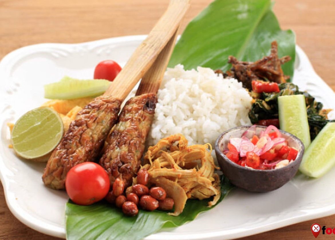Nasi Campur Bali: Lezatnya Hidangan Warisan Pulau Dewata