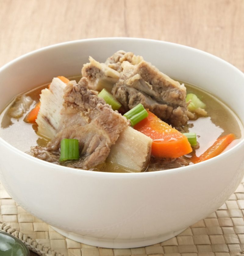 Menggoda Selera dengan Sup Iga yang Bikin Lapar Terus
