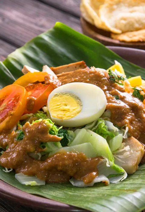 Kuliner Gado-Gado Betawi: 3 Rahasia Rasa yang Sulit Dilupakan 8 Kuliner Gado-Gado Betawi: 3 Rahasia Rasa yang Sulit Dilupakan