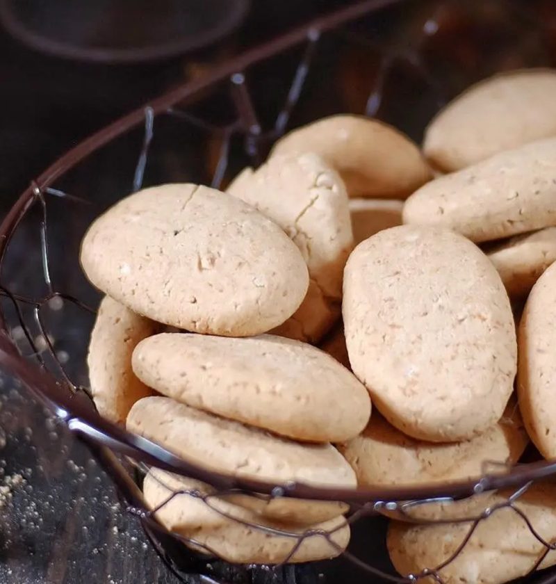 Mengulik Sensasi Kue Bagea, Kue Kering yang Bikin Nagih