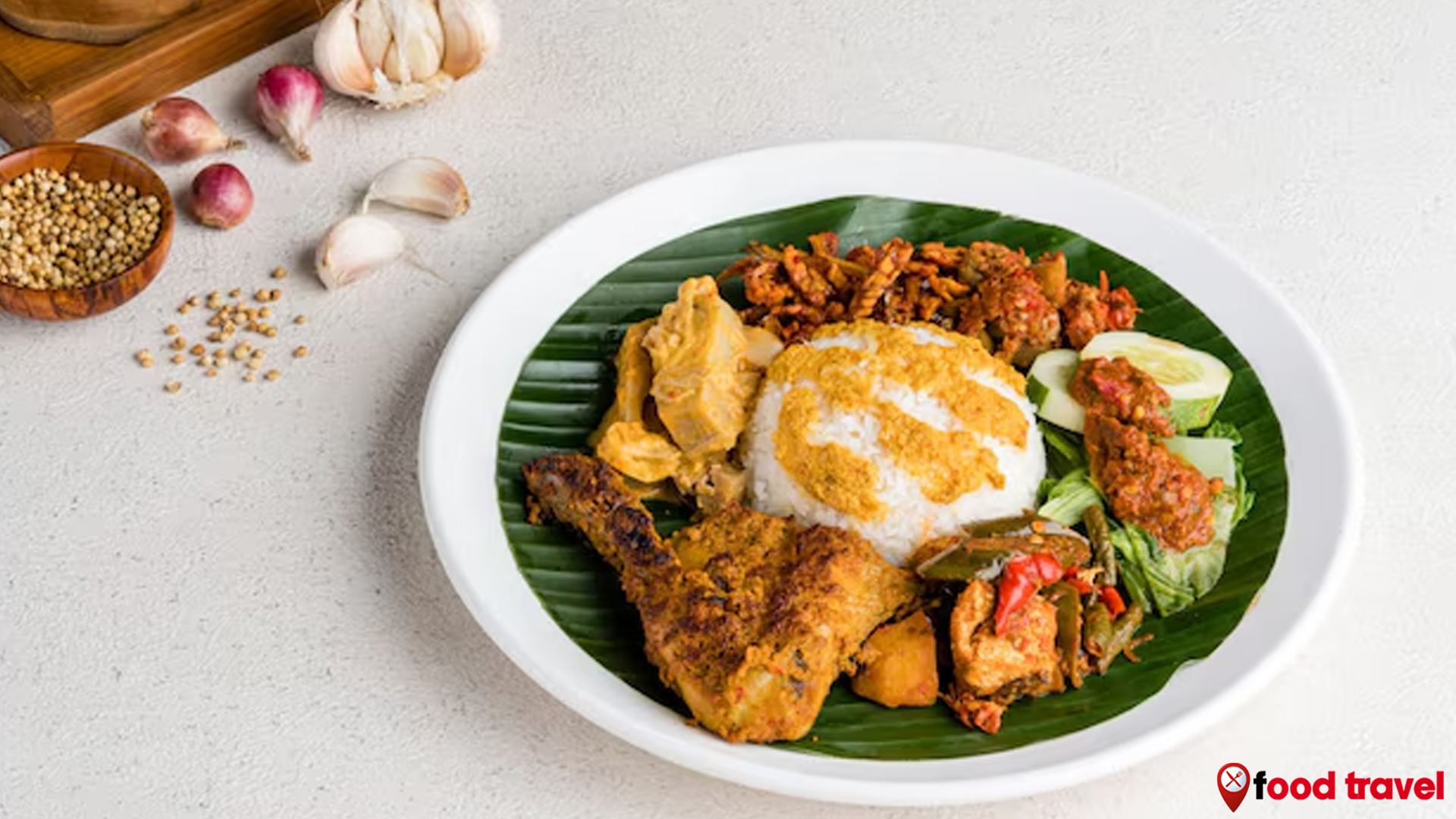 Menguak Filosofi “Saluang” dalam Tradisi Makan Nasi Padang