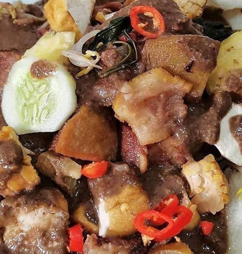 Rujak Cingur dan 5 Kejutan Pedas-Manis yang Bikin Ketagihan 1 Rujak Cingur dan 5 Kejutan Pedas-Manis yang Bikin Ketagihan