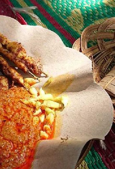 Sate Bulayak: 5 Rasa Tradisional yang Bikin Lidah Terpesona 6 Sate Bulayak: 5 Rasa Tradisional yang Bikin Lidah Terpesona