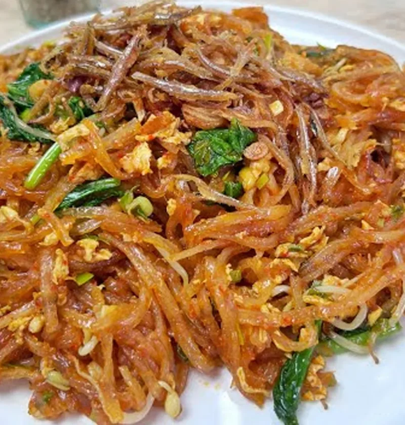 Mie Sagu: 4 Tradisi Kuliner yang Membuatnya Tetap Populer