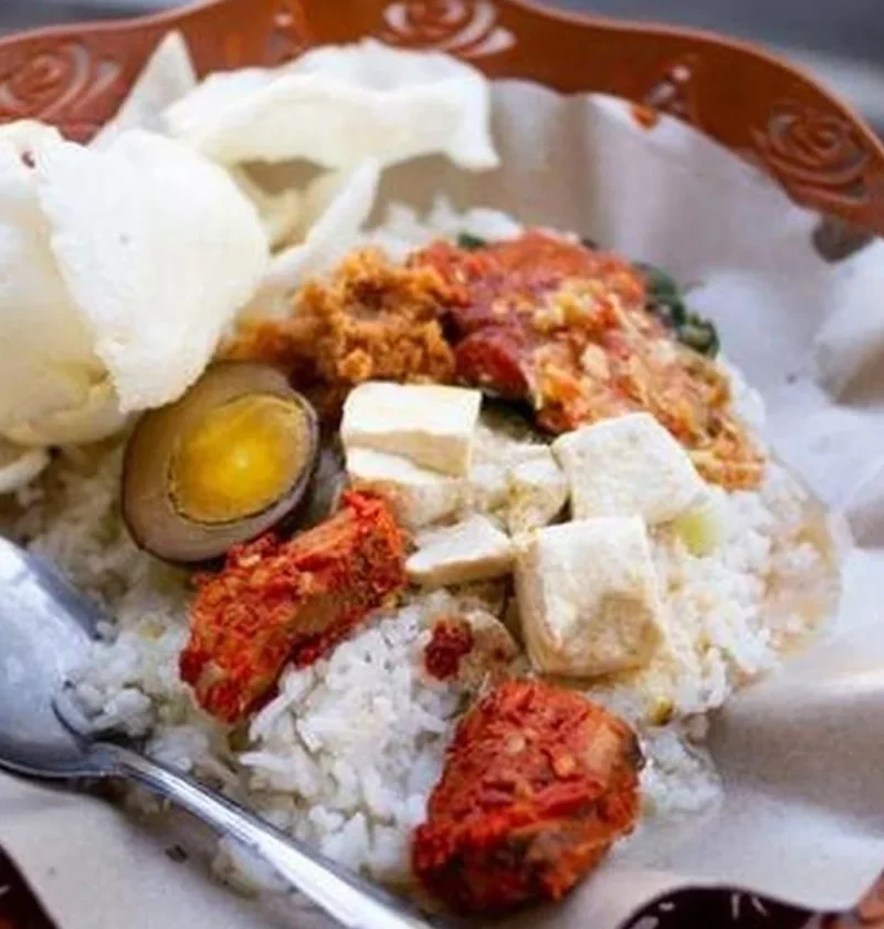 5 Lauk Pendamping Sego Cawuk yang Bikin Sarapan Makin Mantul