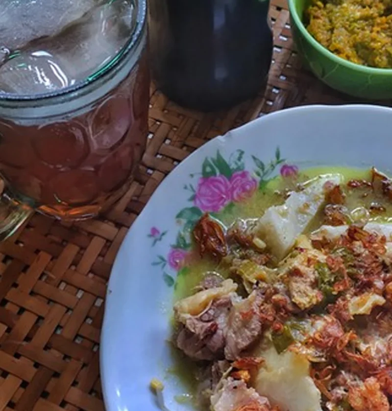 Kuliner Soto Krandegan, 4 Fakta Asli Tentang Rasa Yang Bikin Pengunjung Betah 1 Kuliner Soto Krandegan, 4 Fakta Asli Tentang Rasa Yang Bikin Pengunjung Betah