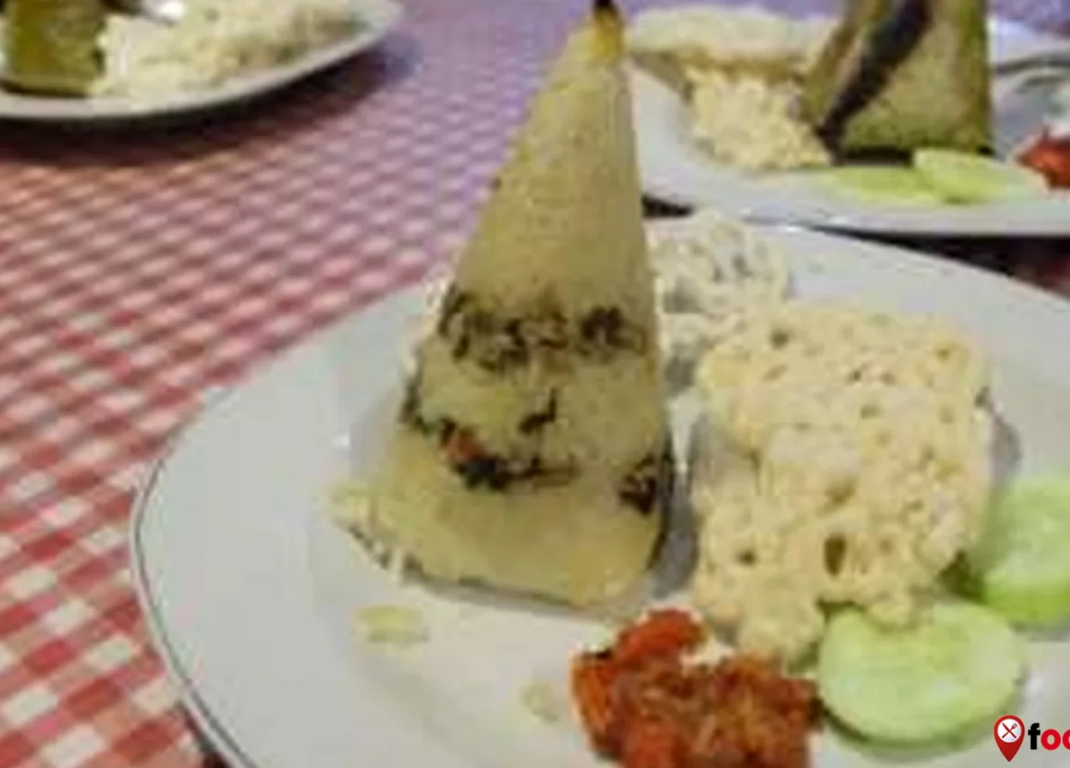 Tekstur Nasi Mamong Legit: Nasi Pulen Isi Patin Lembut Bertahan Gurih 3 Suap