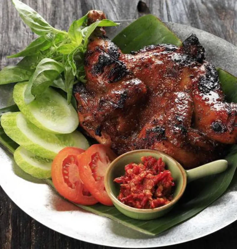 Kuliner Ayam Bakar Madu Menawarkan 5 Rasa Gurih Manis yang Dahsyat