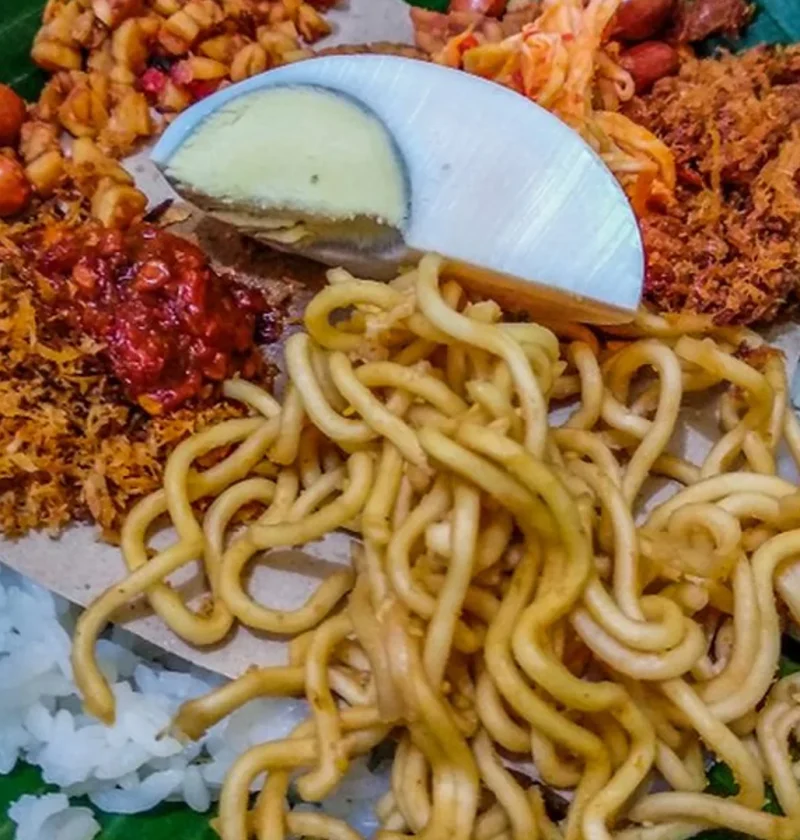 Nasi Jinggo Dan 5 Rahasia Rasa Yang Membuatnya Istimewa 1 Nasi Jinggo Dan 5 Rahasia Rasa Yang Membuatnya Istimewa