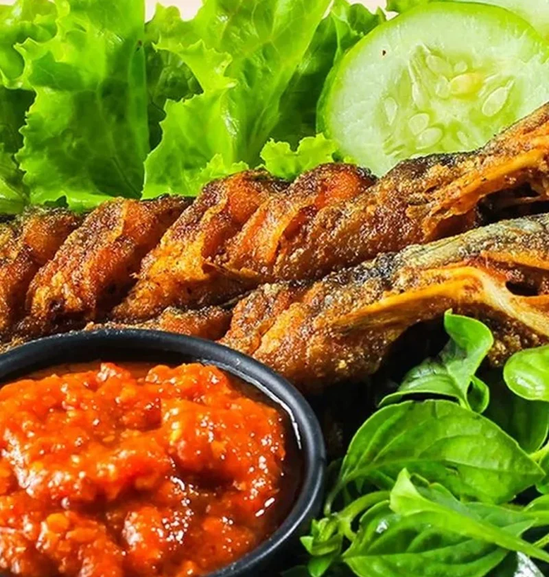 5 Variasi Pecel Lele Yang Membuat Hidangan Ini Selalu Menarik 5 5 Variasi Pecel Lele Yang Membuat Hidangan Ini Selalu Menarik