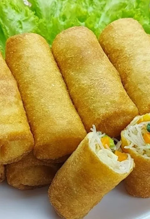 Risol Bihun Raksasa Camilan Legendaris dengan Isi Klasik