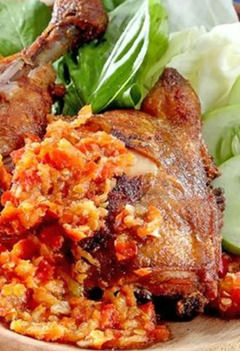 Kuliner Ayam Penyet Alami Lonjakan Popularitas Besar